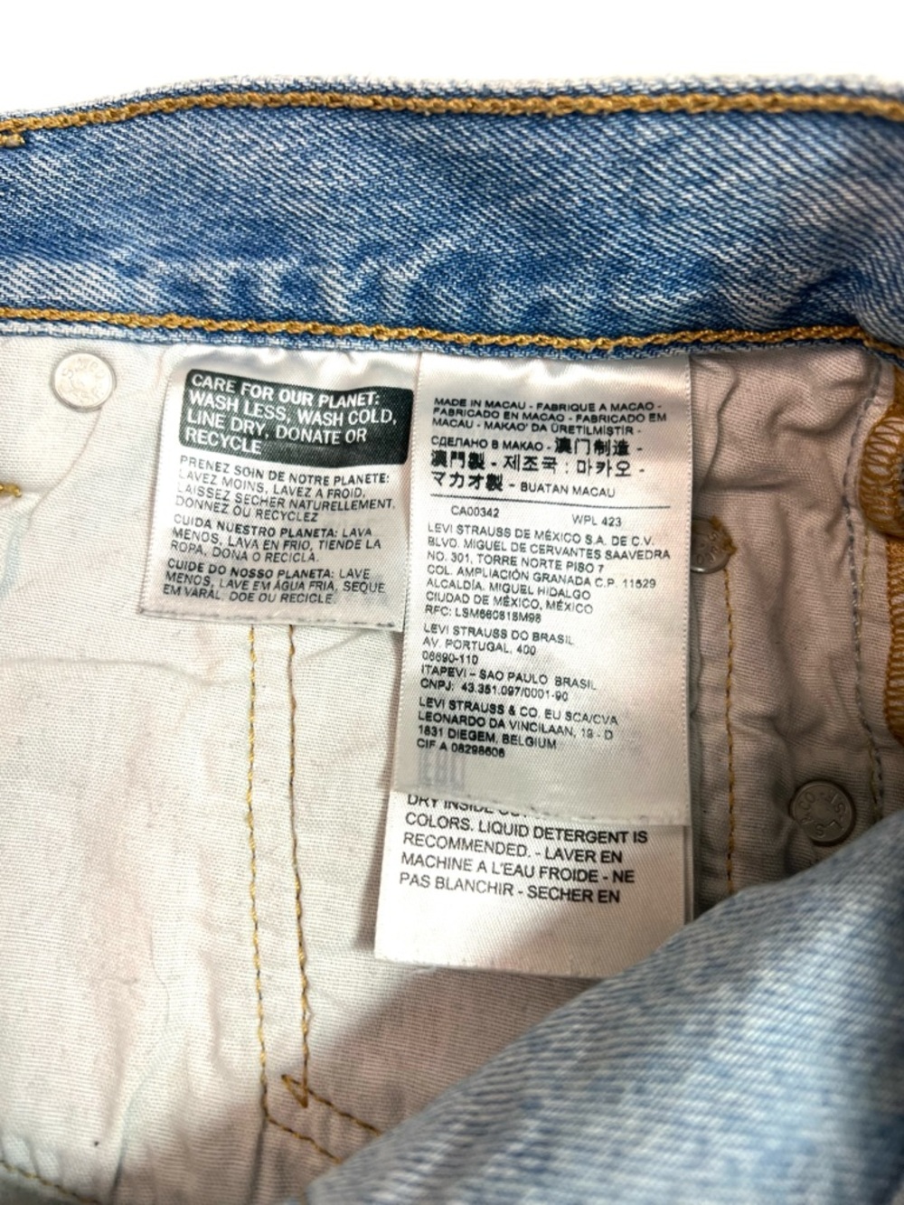 Levi’s Premium Denim Jean Shorts Distressed Size 28 - Picture 9 of 13
